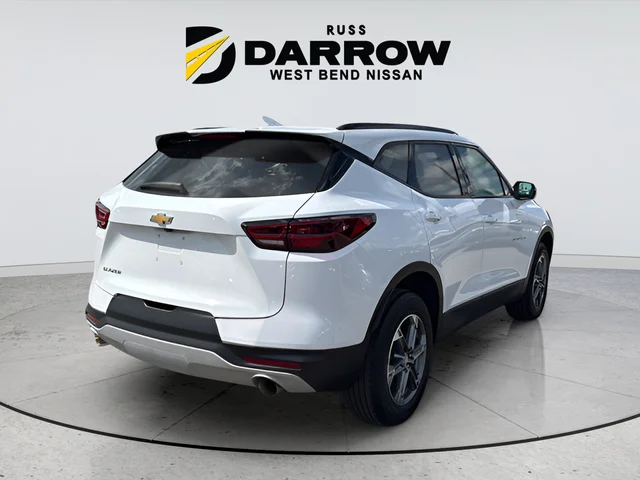 Used 2024 White Chevrolet LT image 5