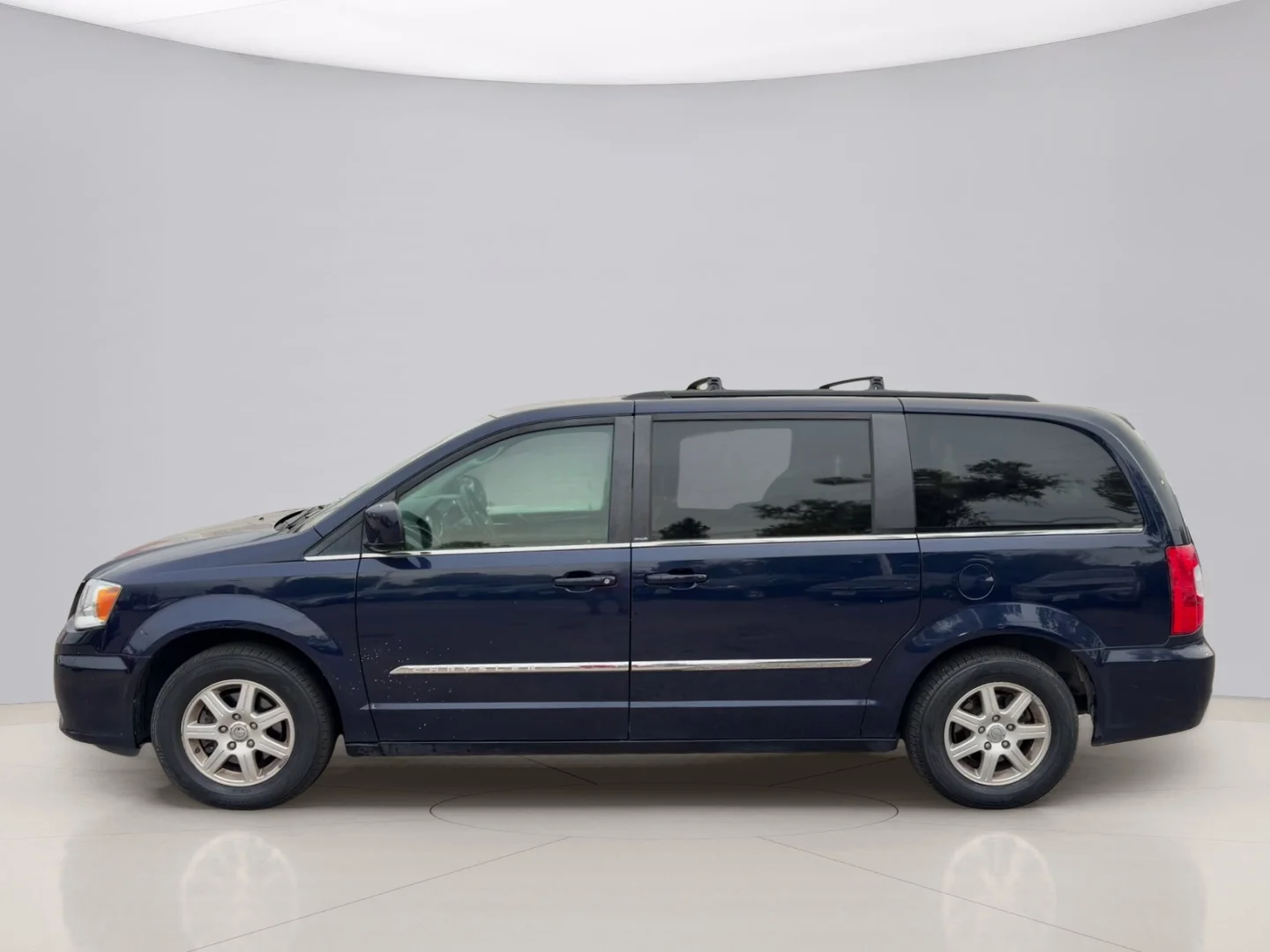 Used 2012 Blue Chrysler TOURING image 2