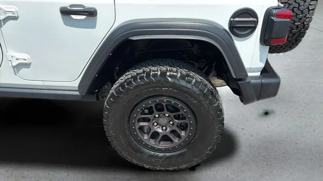 Used 2022 White Jeep Unlimited Rubicon image 36