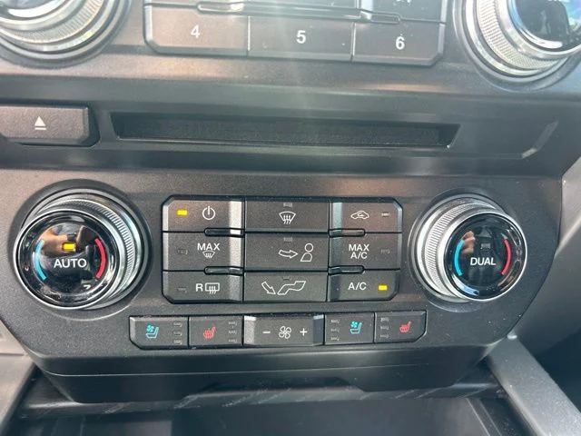 Used 2018 White Ford Platinum image 11