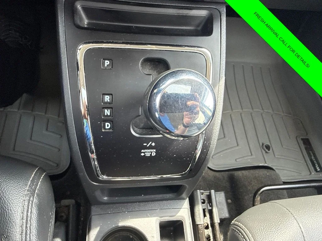 Used 2016 Gray Jeep Latitude image 29
