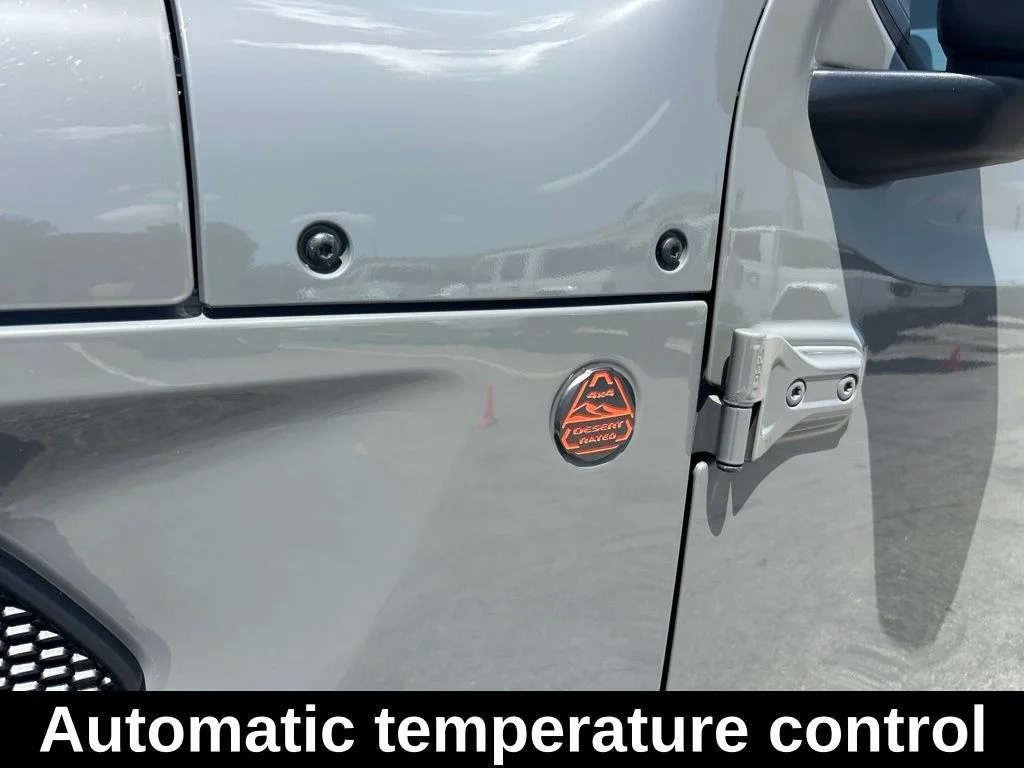 Used 2022 Gray Jeep Mojave image 22