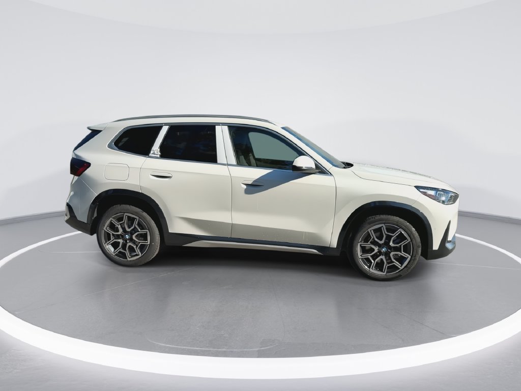 New 2027 Alpine White BMW xDrive28i image 9