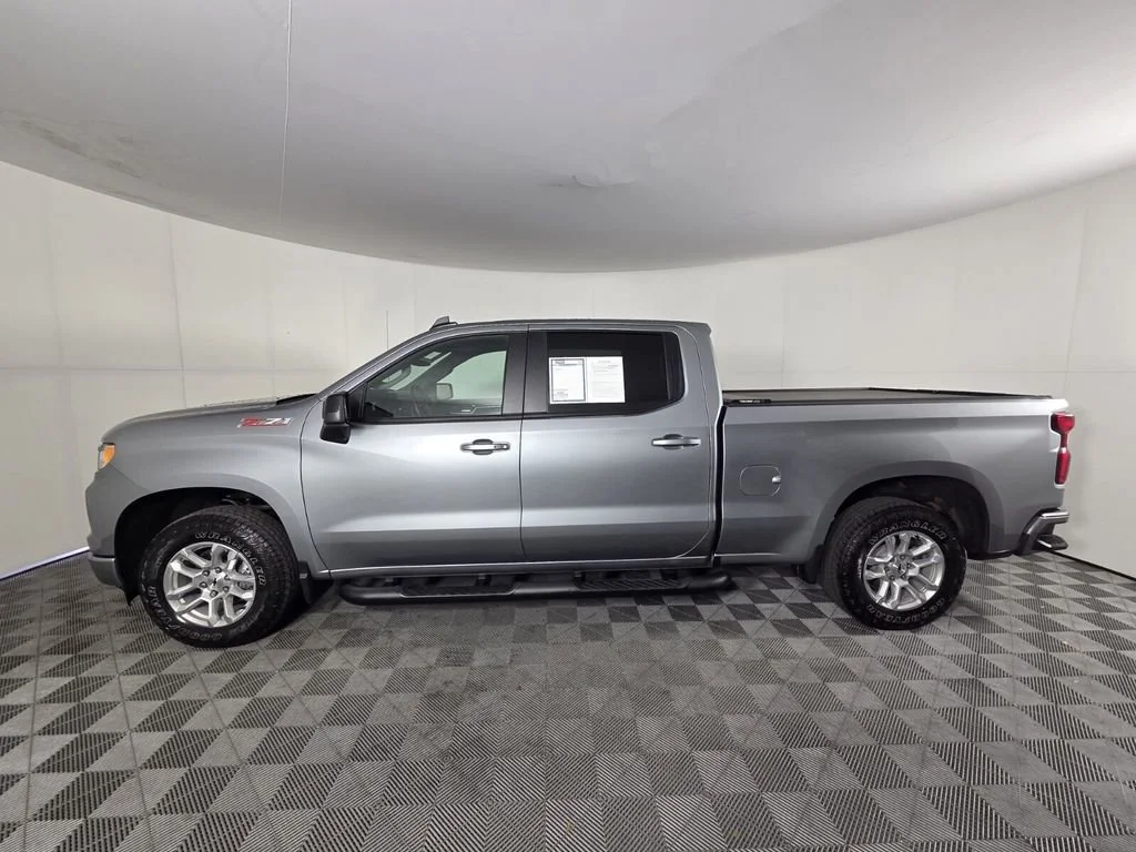 Used 2025 Sterling Gray Metallic Chevrolet RST image 9