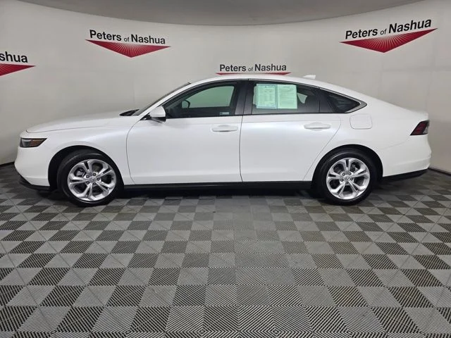 Used 2025 White Honda LX image 11