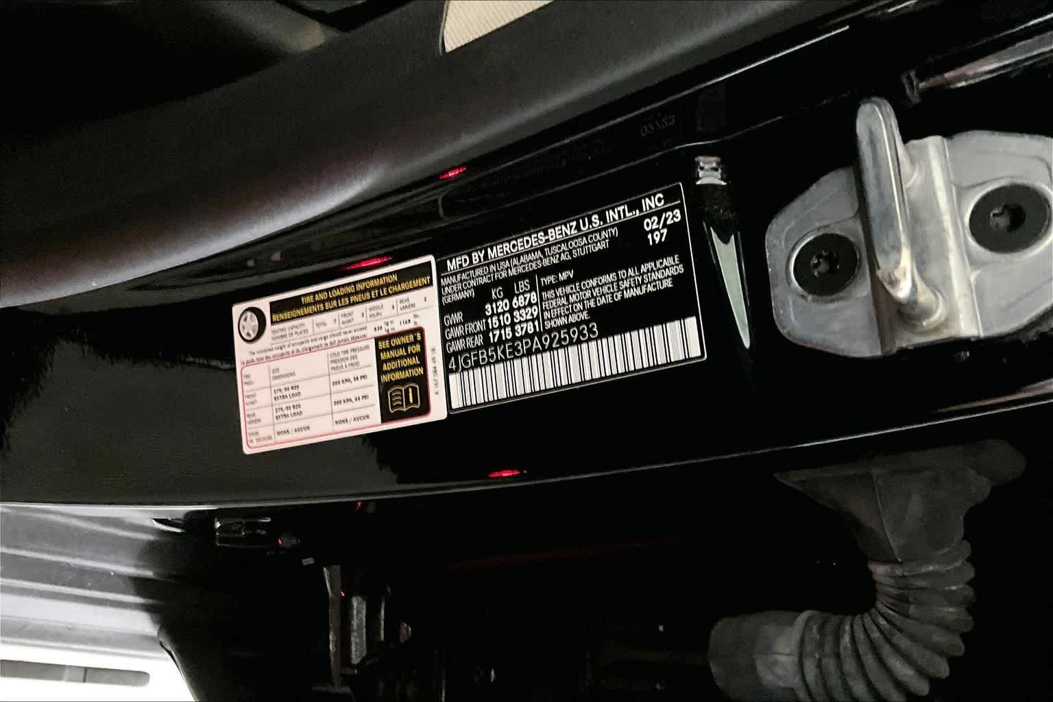 Certified Used 2023 Obsidian Black Metallic Mercedes-Benz GLE 450 image 31