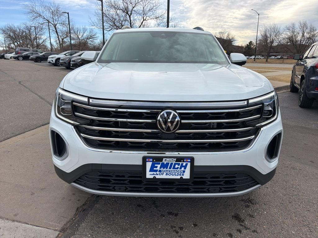 New 2026 Opal White Pearl Volkswagen SE w/Technology image 8