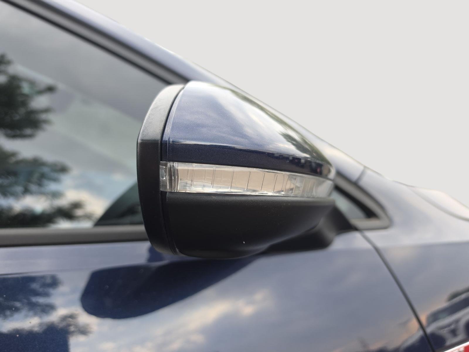 Used 2018 Night Blue Metallic Volkswagen S image 35