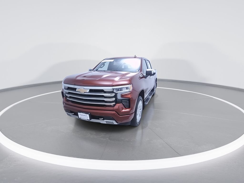 Used 2025 Red Chevrolet High Country image 4