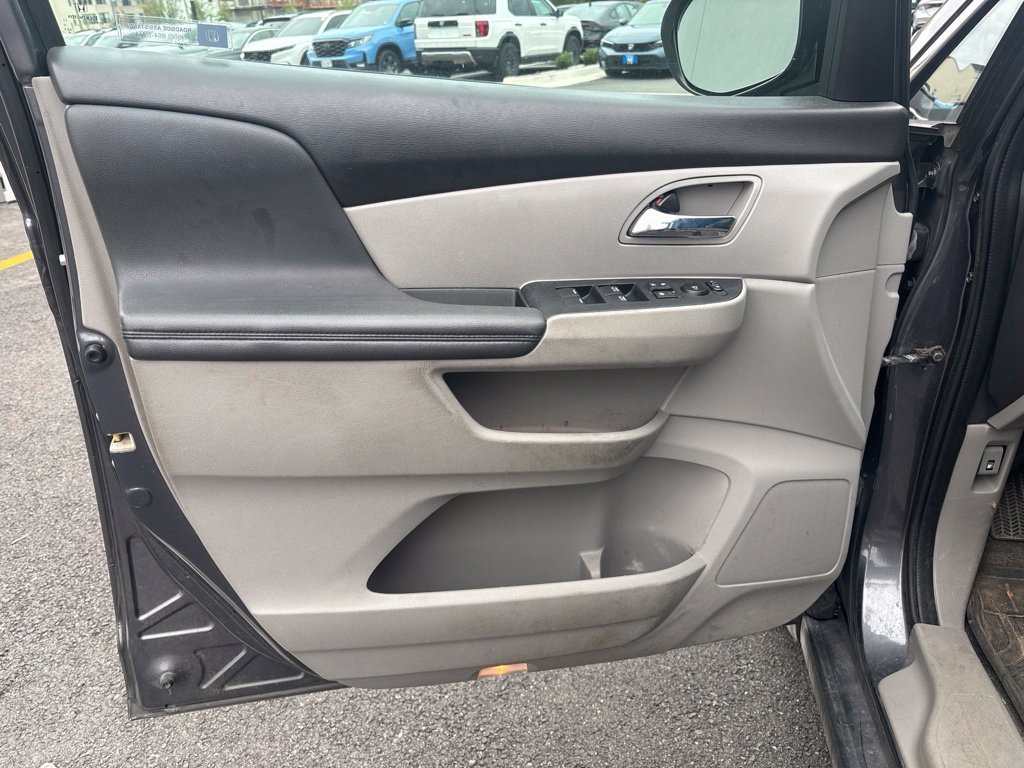 Used 2017 Modern Steel Metallic Honda EX-L image 13