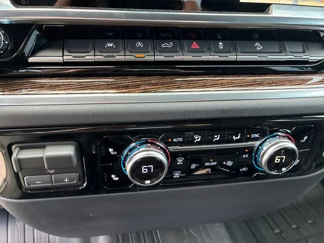 New 2026 Sterling Metallic GMC Elevation image 22