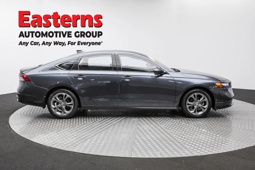 Used 2024 Gray Honda EX image 4