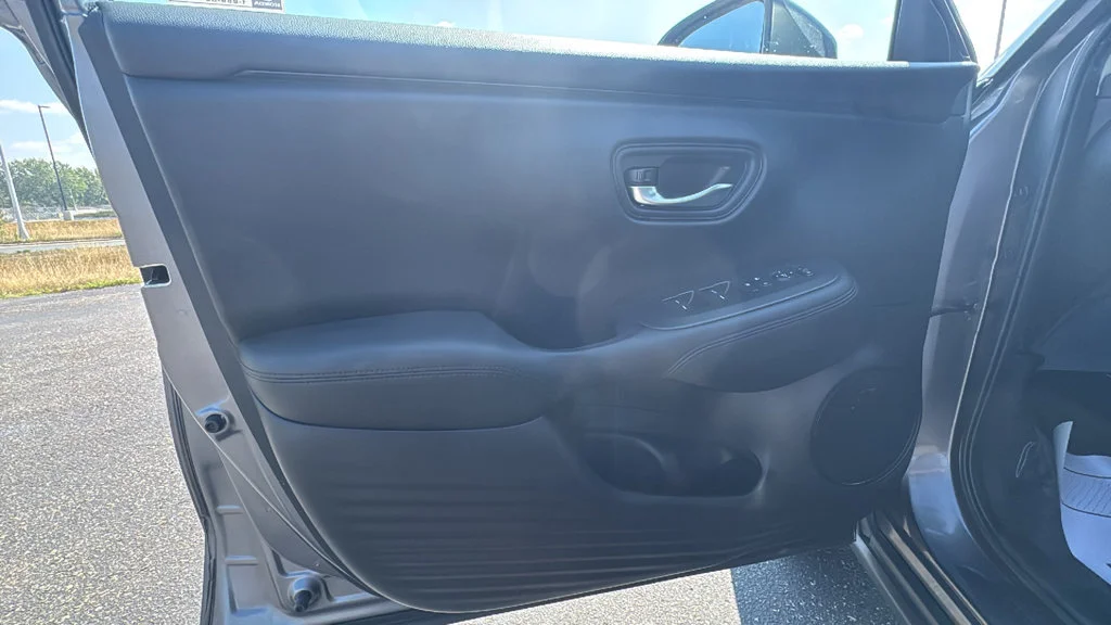 Used 2023 Gray Honda AWD LX image 18