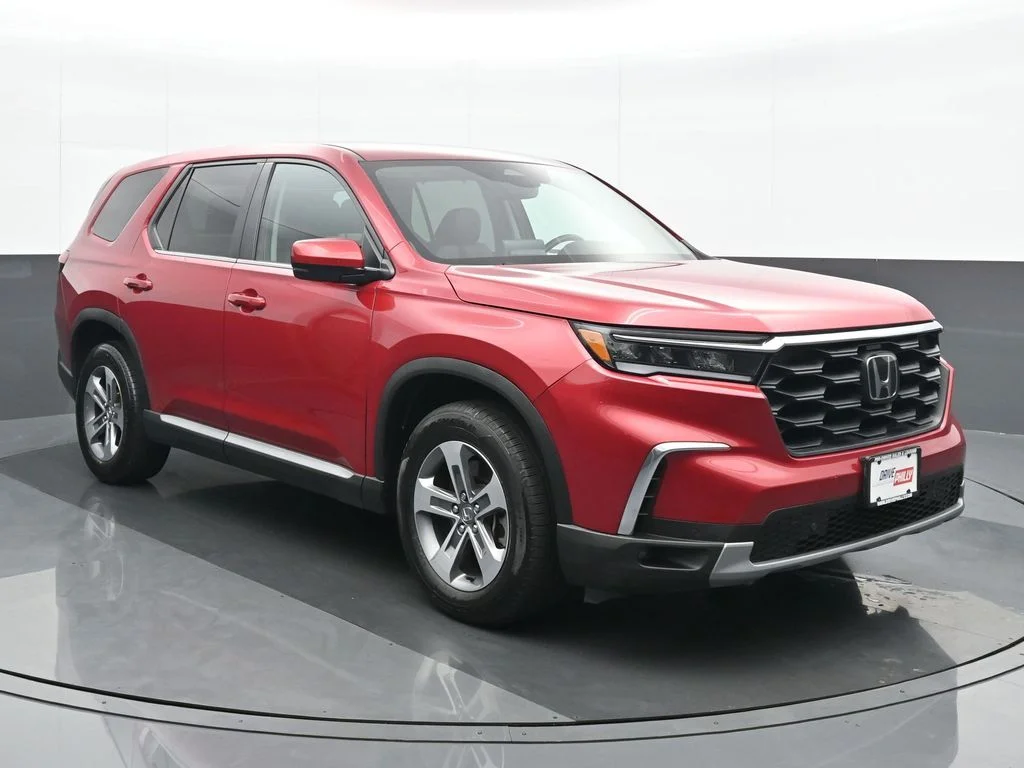 Used 2023 Red Honda EX-L image 9