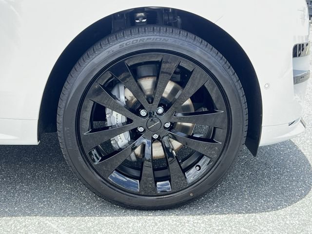 New 2026 Fuji White Land Rover Dynamic SE image 10
