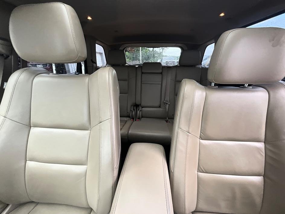 Used 2019 Gray Jeep Limited image 35