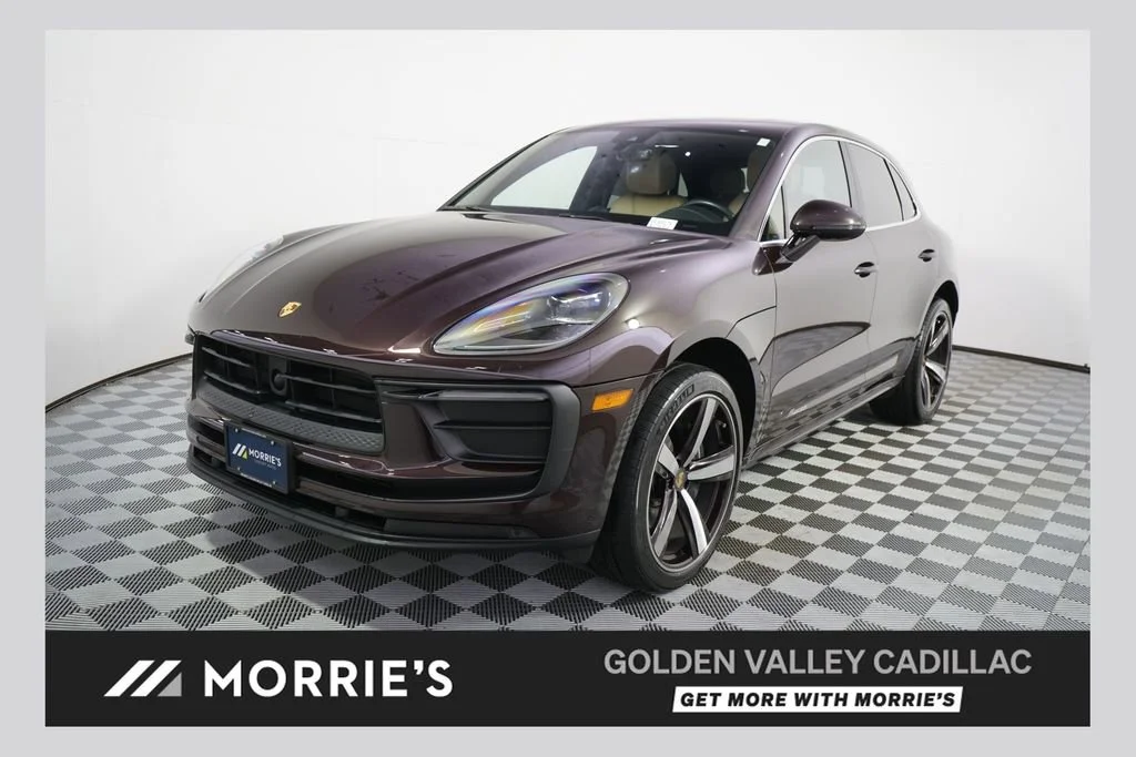 2023 Porsche Macan -'s photo