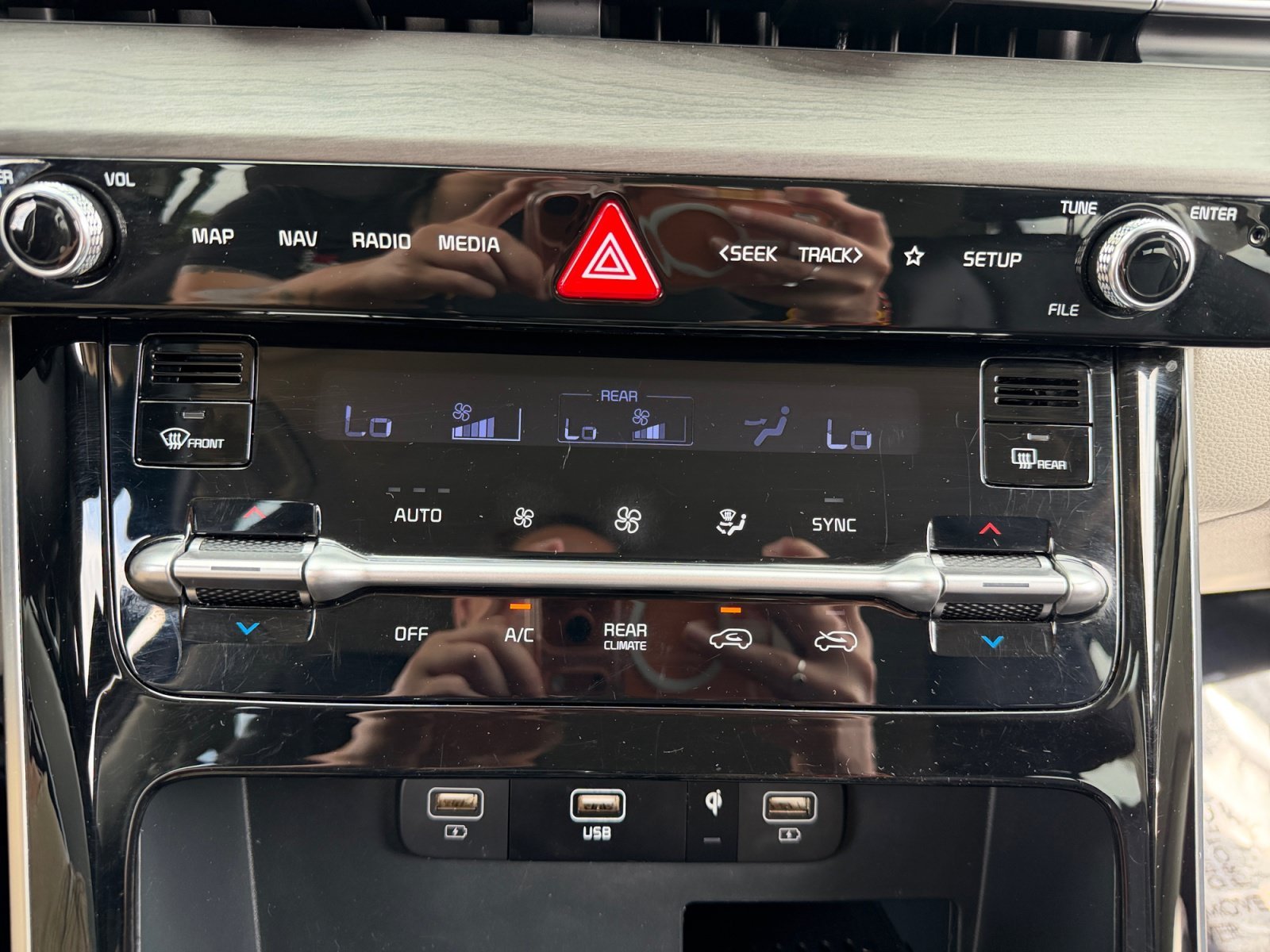 Used 2024 Aurora Black Pearl Kia SX image 22