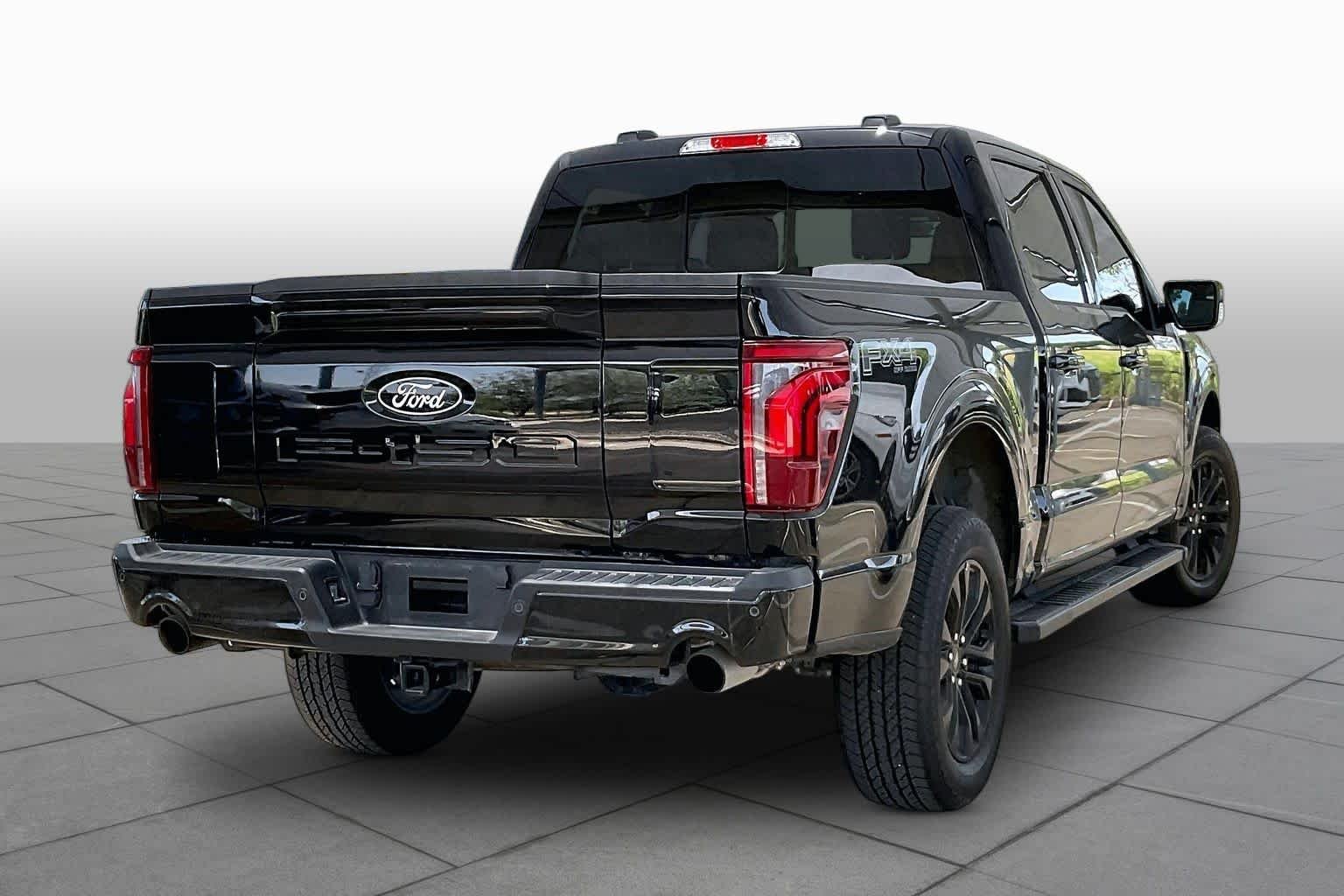 Used 2024 Agate Black Metallic Ford LARIAT image 13