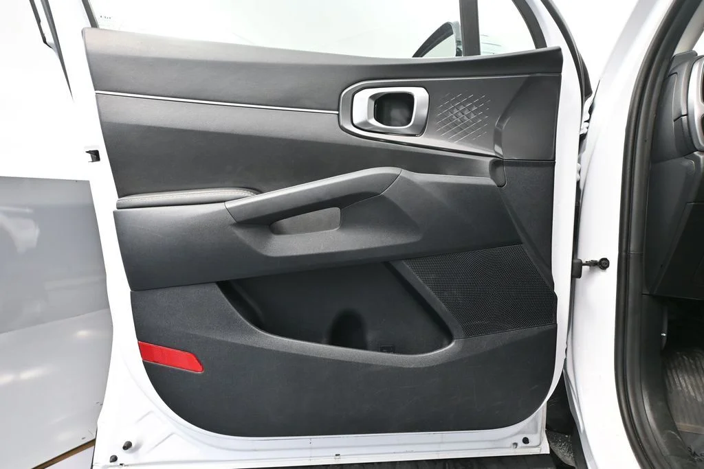 2023 Kia Sorento LX - Photo 16