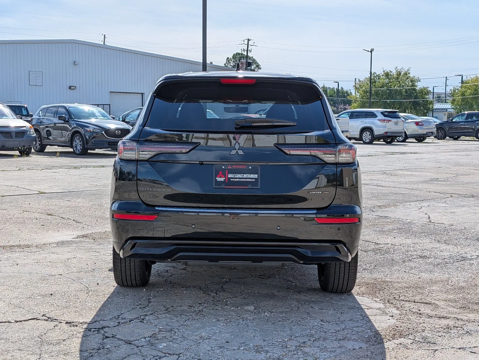 New 2026 Black Mitsubishi LE image 4