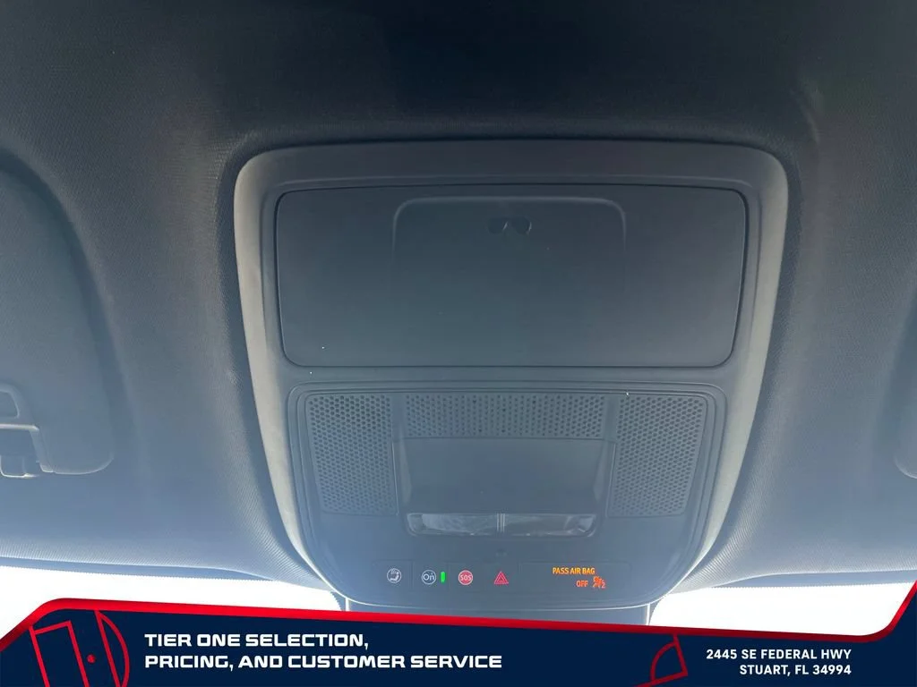 Used 2026 Ebony Twilight Metallic GMC Elevation image 25