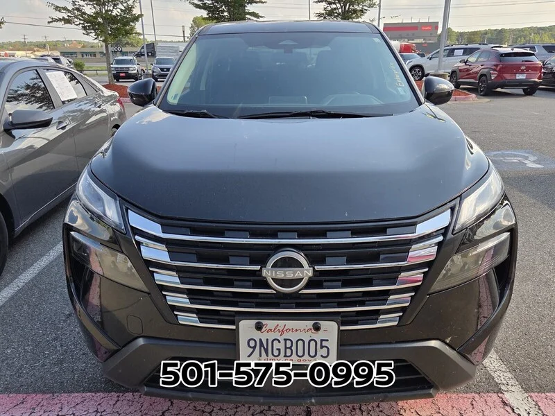 Used 2025 Super Black NISSAN SV image 7