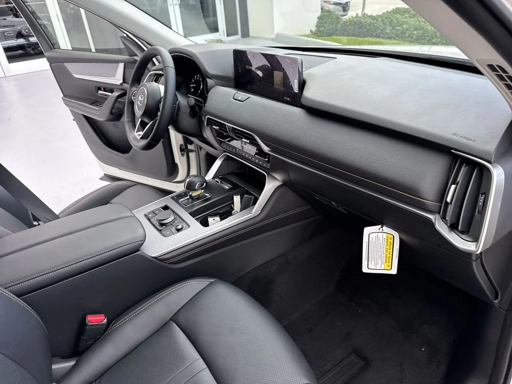 New 2026 White Mazda 3.3 Turbo Preferred AWD image 32