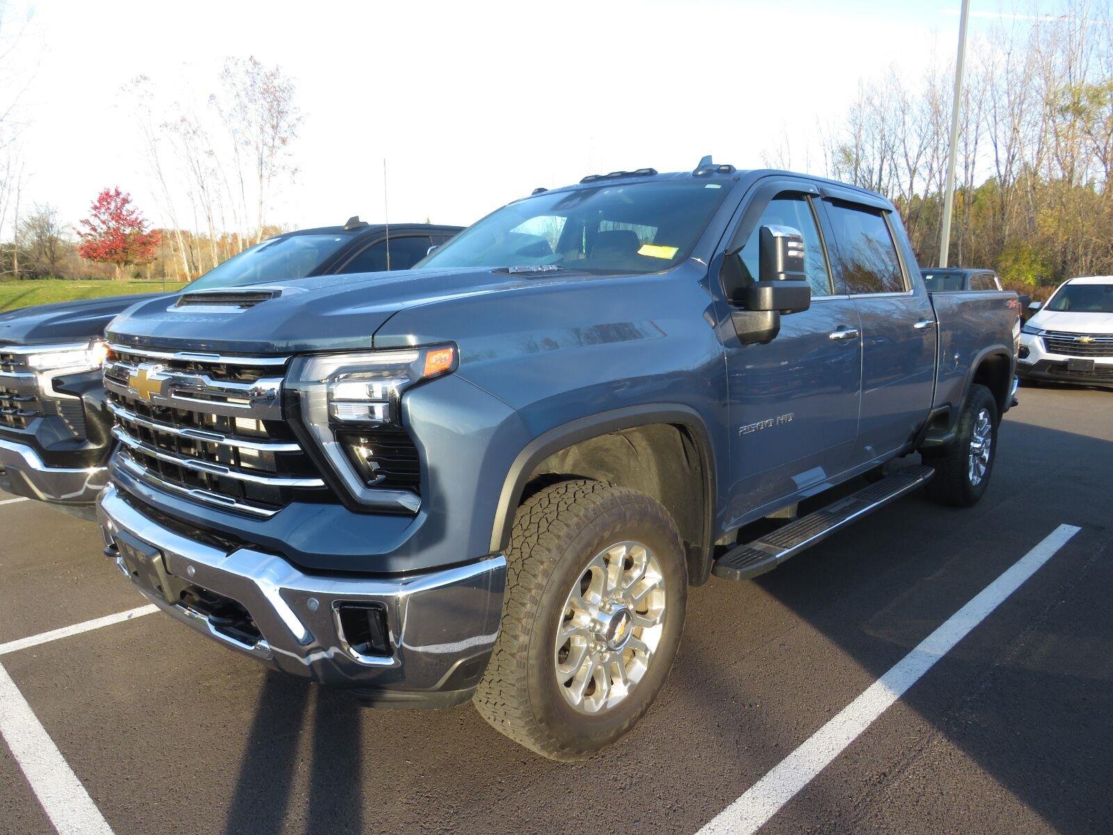 Used 2024  Chevrolet  image 7