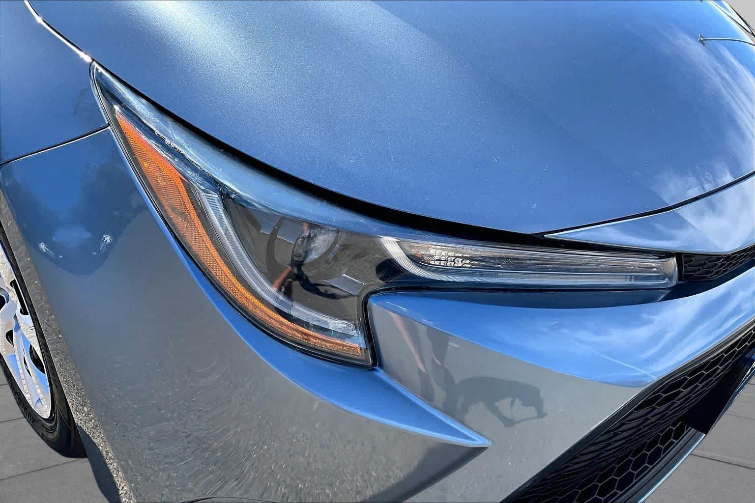 Used 2022 Celestite Toyota LE image 27