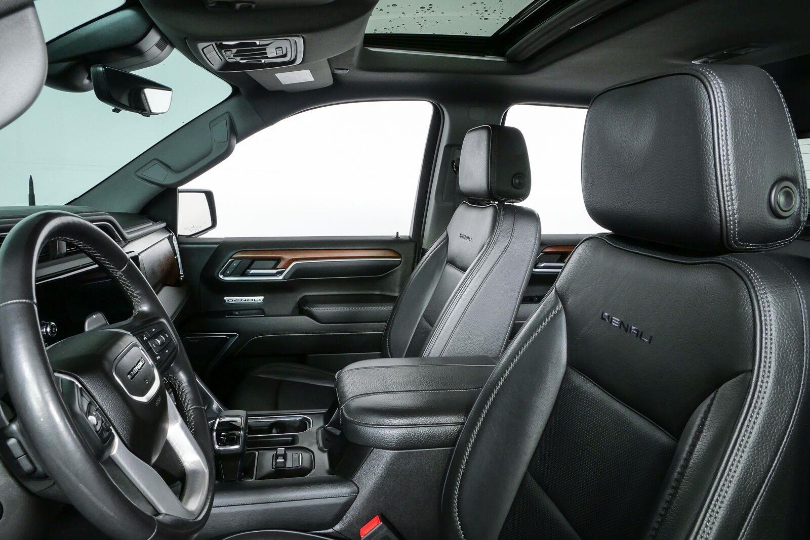 Used 2023 Onyx Black GMC Denali image 5