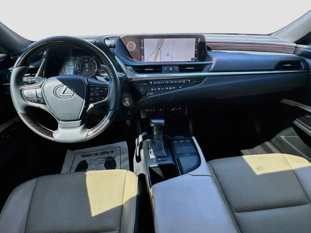 Used 2020 Red Lexus 350 image 27