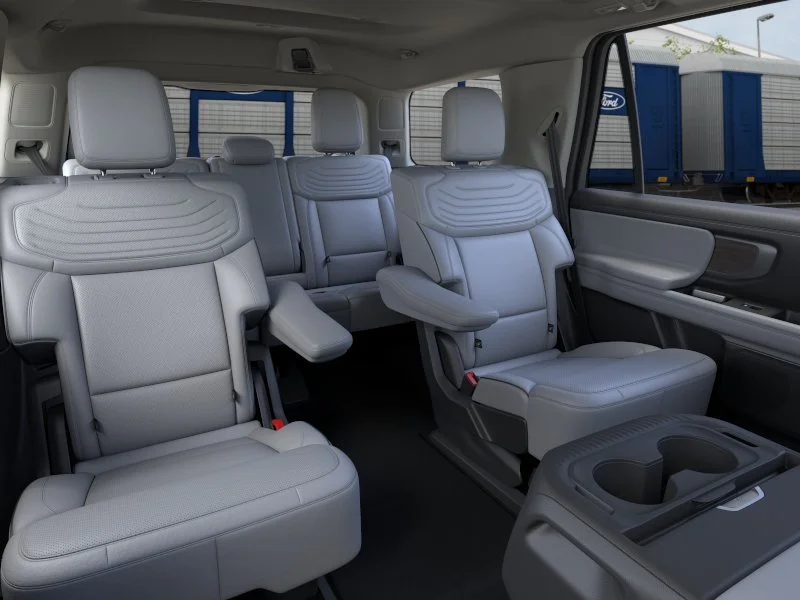 New 2026 Oxford White Ford Platinum® image 24