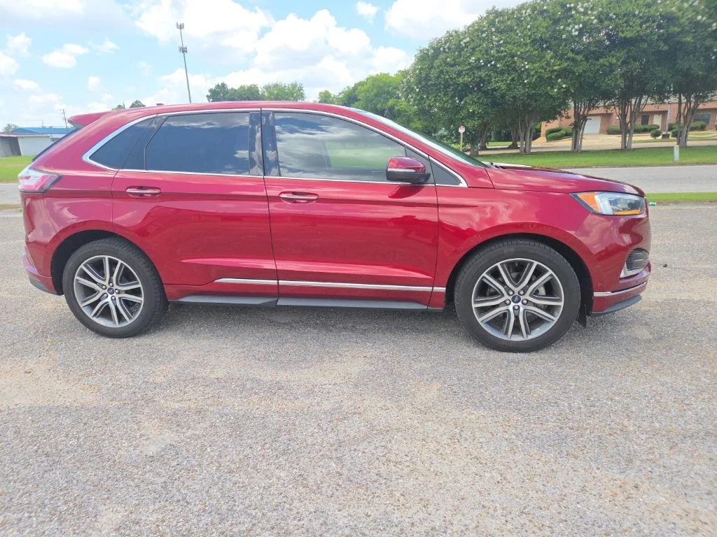 Used 2019 Ruby Red Metallic Ford Titanium image 13
