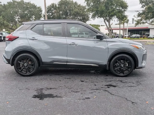 Used 2023 Gray Nissan SR image 2