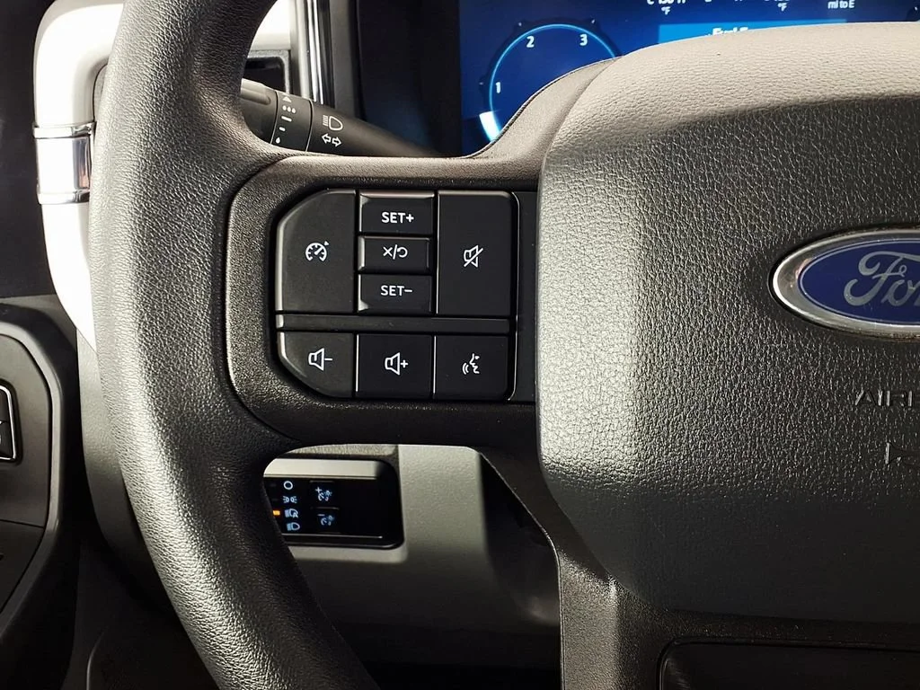 Used 2024 Oxford White Ford XL image 19