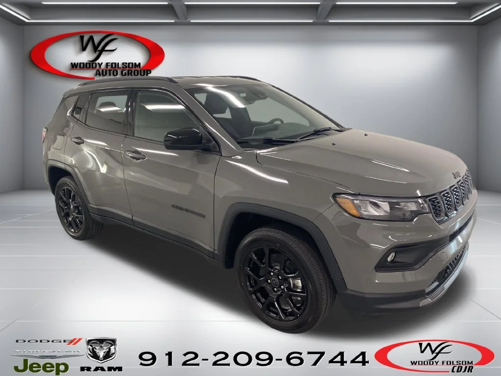 New 2027 Gray Jeep Latitude image 1