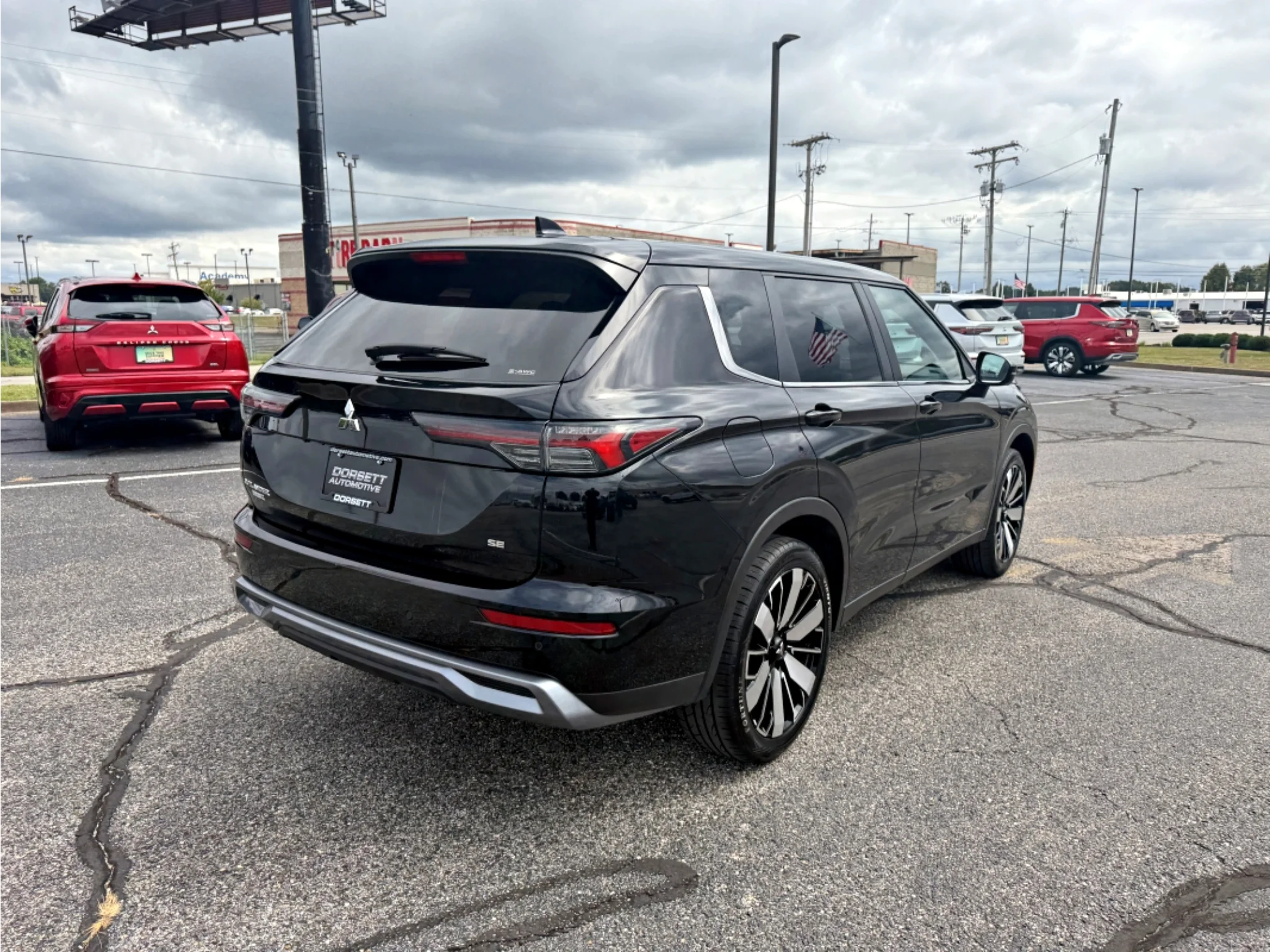 Used 2025 Black Mitsubishi SE image 6