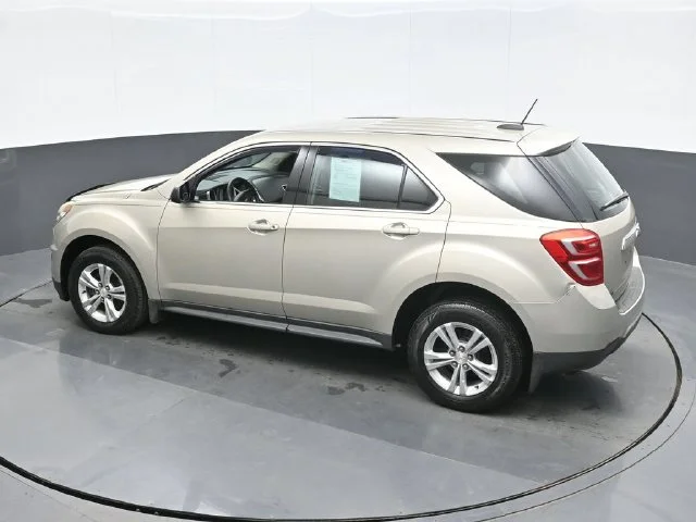 2016 Chevrolet Equinox LS - Photo 11