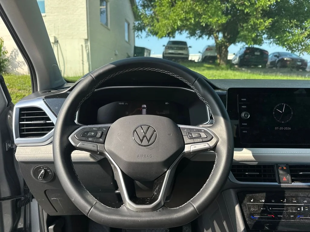 Used 2025 Silver Volkswagen 1.5T SE image 41