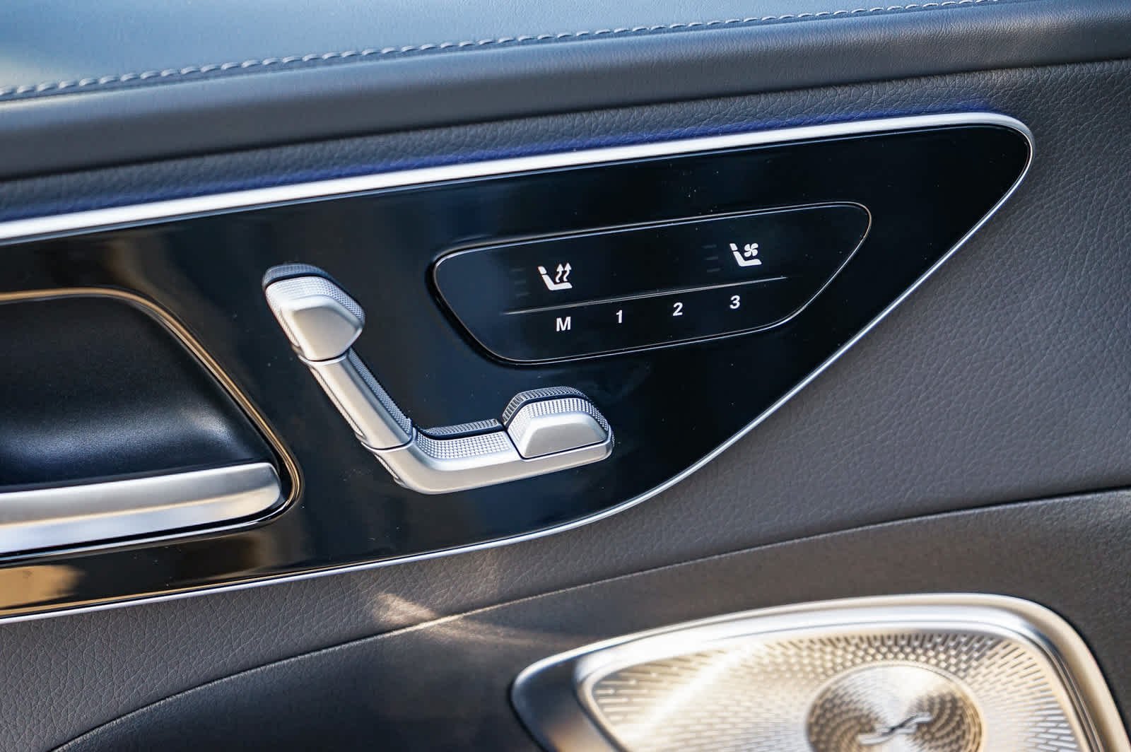 New 2026 MANUFAKTUR Alpine Grey Mercedes-Benz AMG® C 43 image 22
