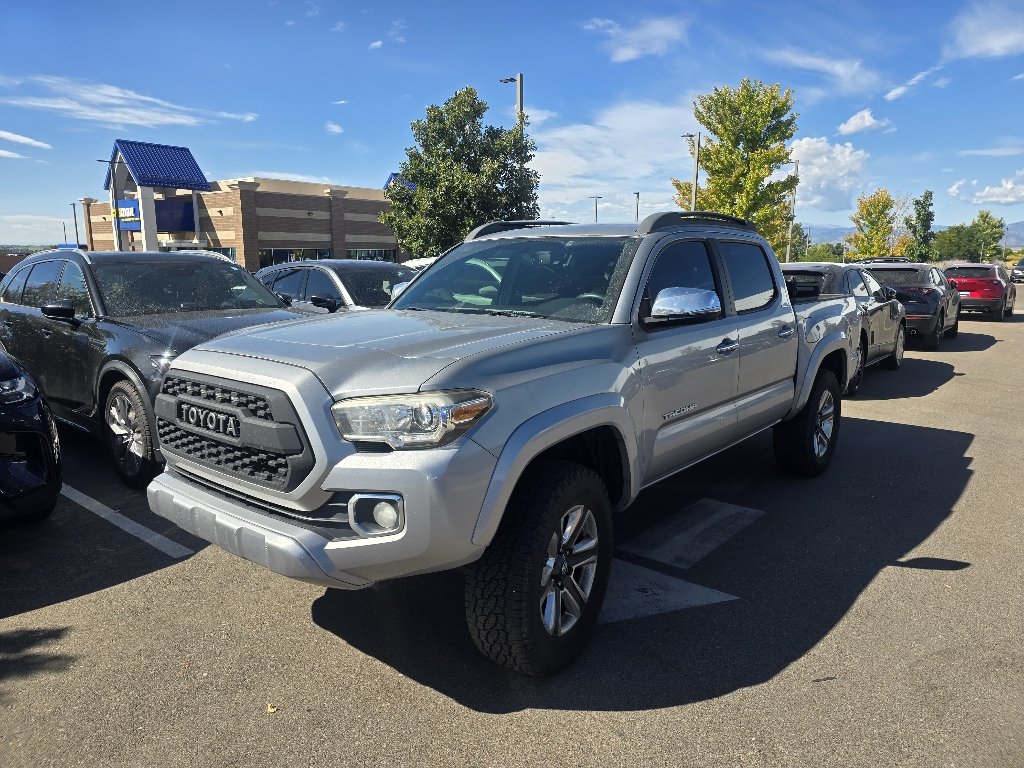 Used 2017 Silver Sky Metallic Toyota Limited image 13
