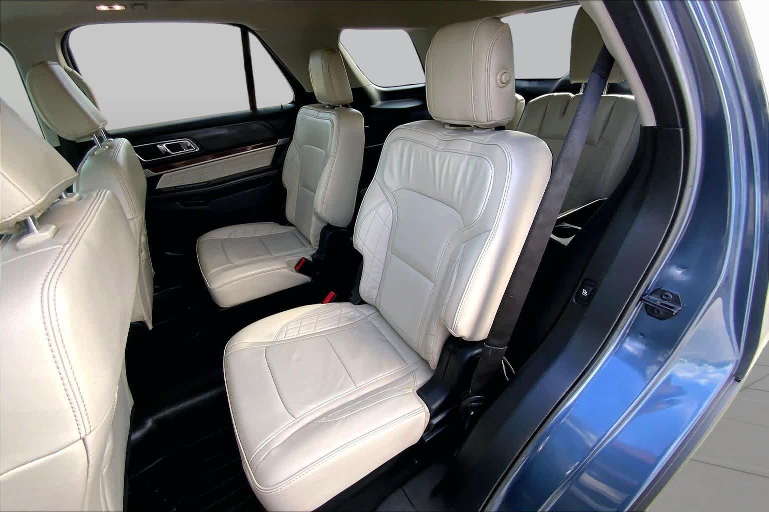 Used 2019 Blue Ford Platinum image 21