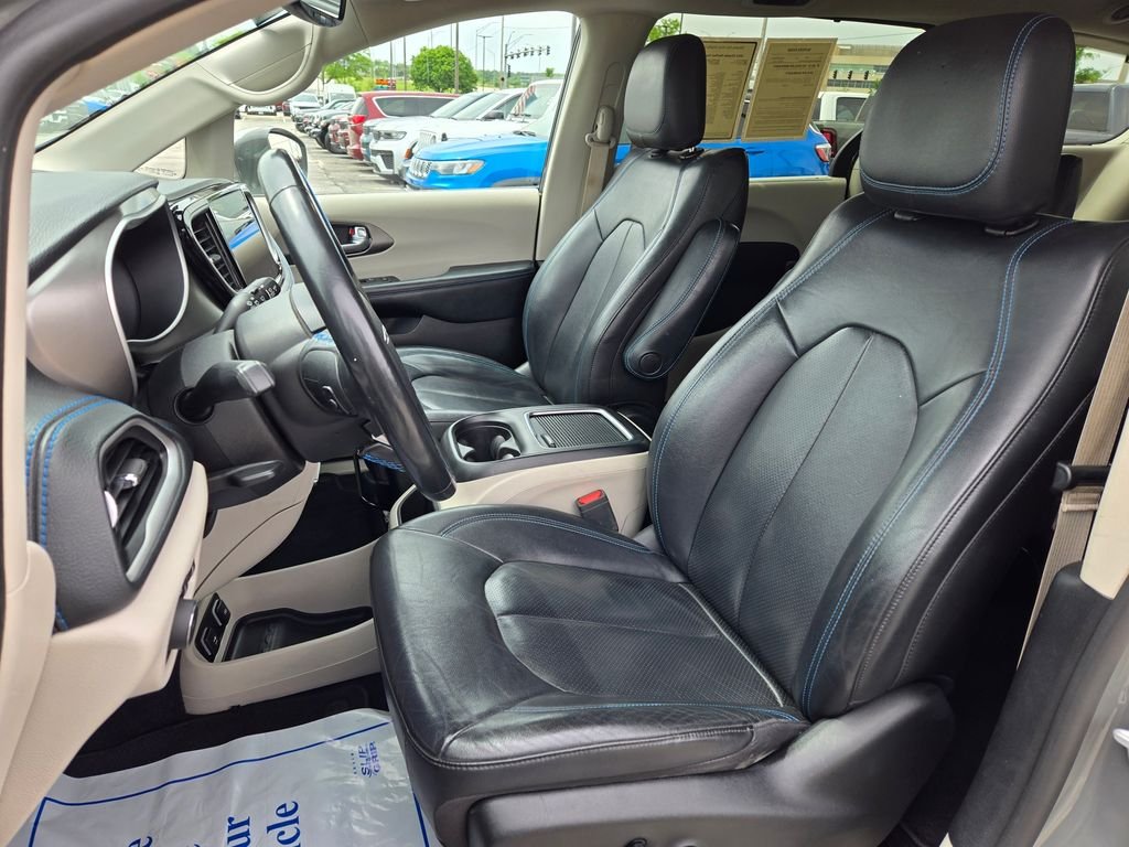 Used 2021 White Chrysler Touring L image 16
