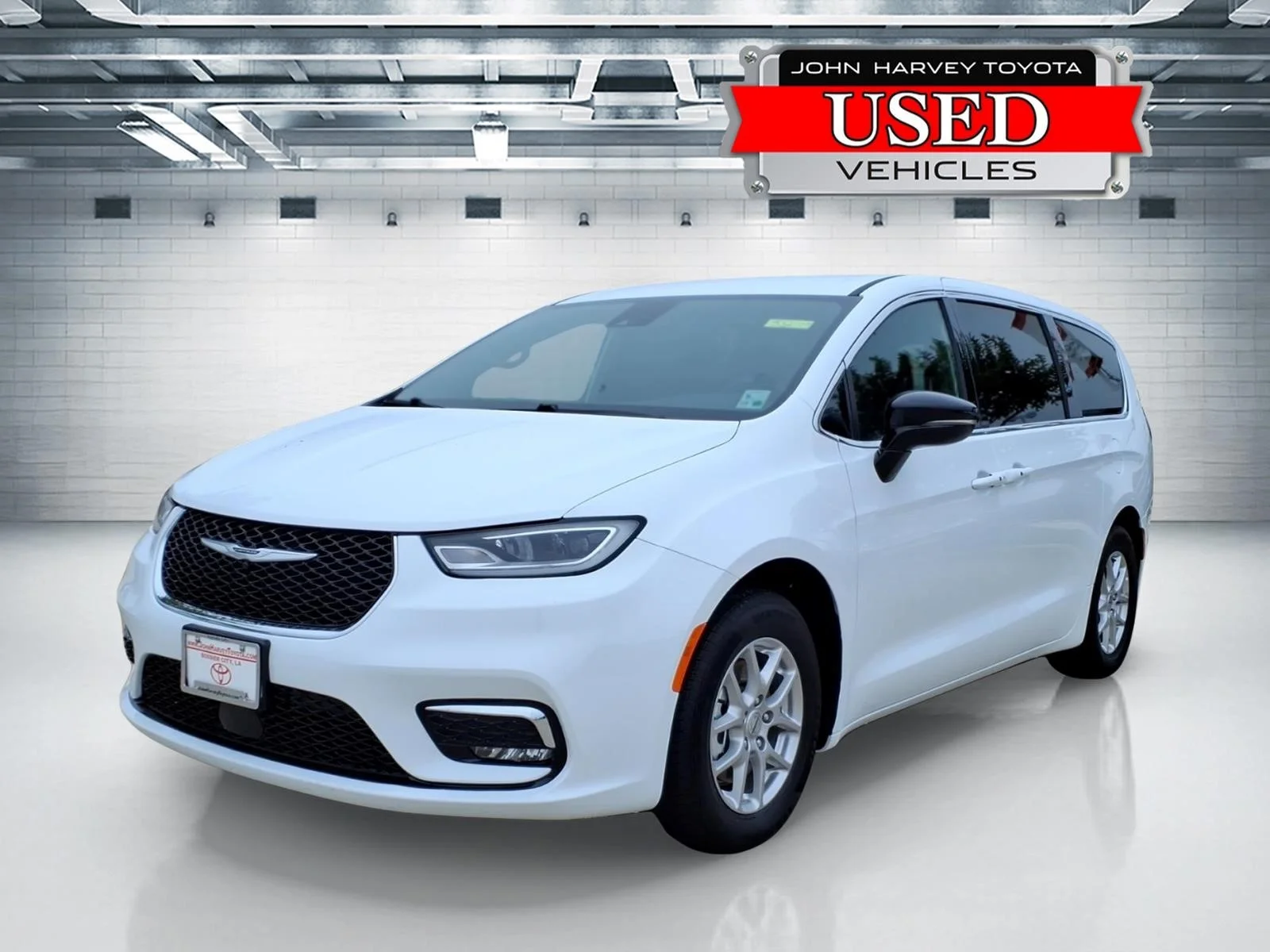 2025 Chrysler Pacifica Select