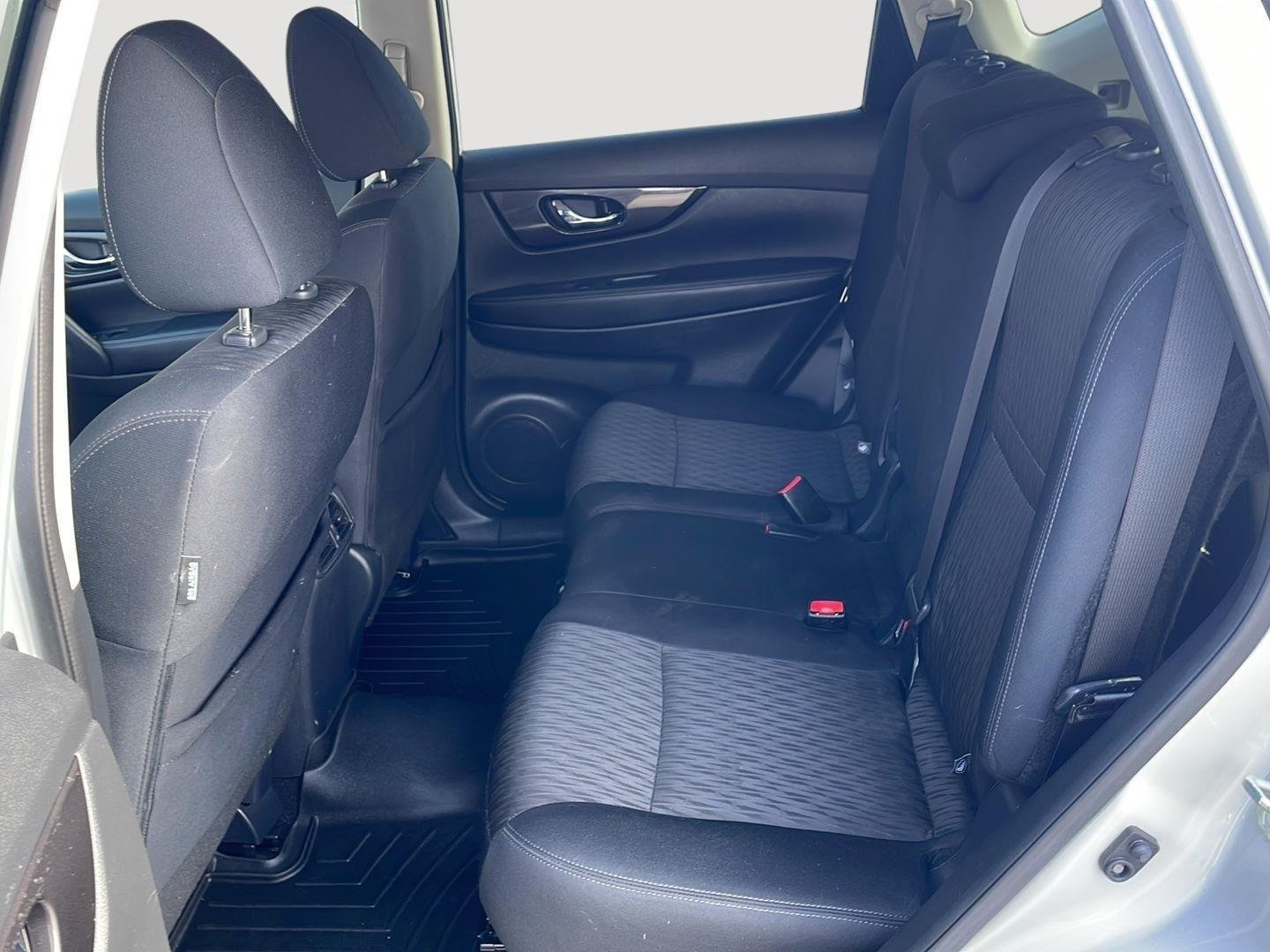 Used 2018 Brilliant Silver Nissan S image 18