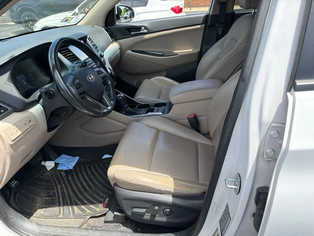 Used 2016 White Hyundai Limited image 7