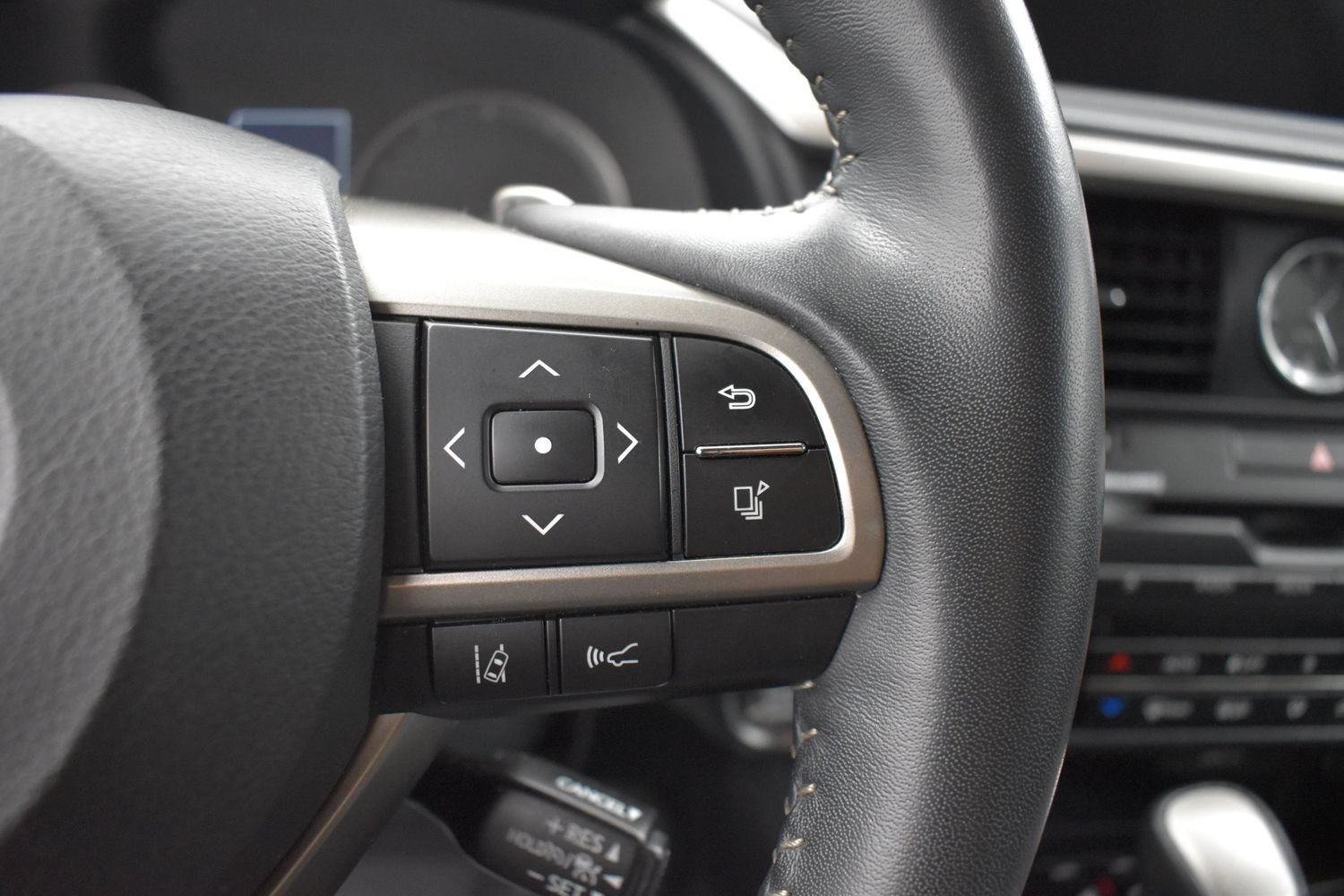 Used 2022 Silver Lexus RX 350 image 7