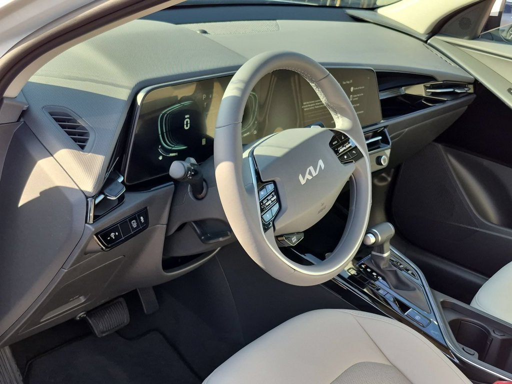 New 2026 Snow White Pearl Kia EX image 10
