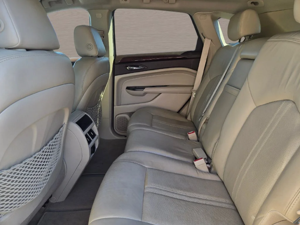 Used 2016 PLATINUM ICE TRICOAT Cadillac Luxury Collection image 14